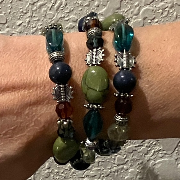 Beaded Stretch Bracelet - Picture 5 of 5